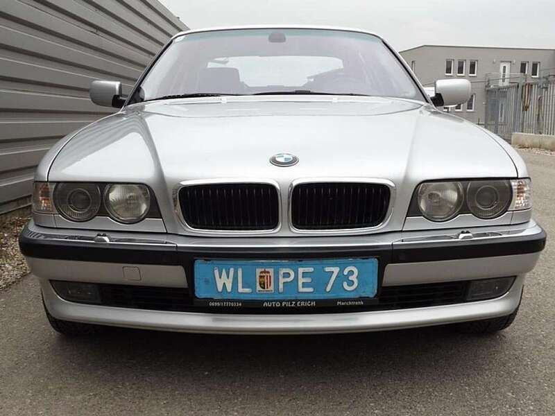 Silber Gebraucht 2001 BMW 740 Limousine | € 29.292 - Bild 1/4