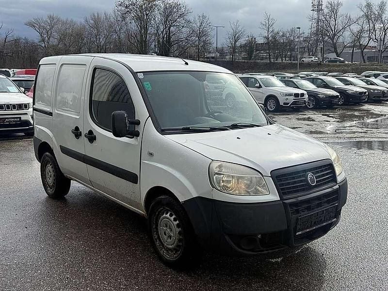 Gebraucht Fiat Doblò 77 PS (56 kW) 2008 Weiß Van / Kleinbus