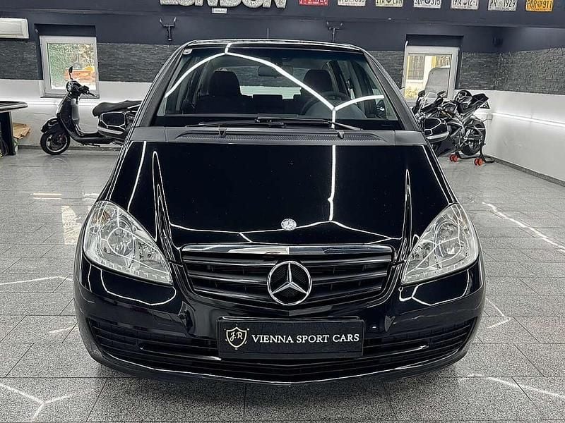 Gebraucht Mercedes A160 95 PS (69 kW) 2010 Schwarz Limousine
