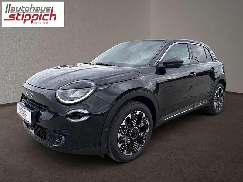 Neu Fiat 600E La Prima 114 kW (156 PS) 2025 Schwarz SUV