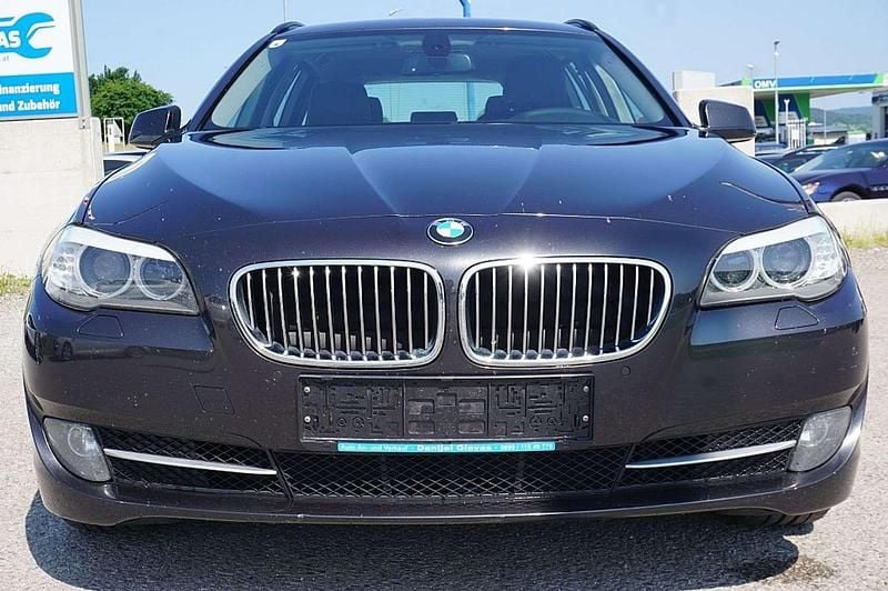Schwarz Gebraucht 2012 BMW 525 Kombi | € 9.990 (Guter Preis) - Bild 1/4