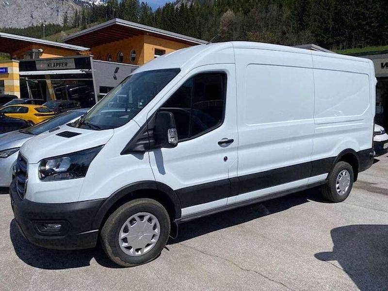 Gebraucht Ford E-Transit Trend 135 kW (184 PS) 2023 Weiß Van