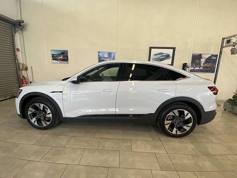 Gebraucht Audi e-tron Business 230 kW (313 PS) 2022 SUV