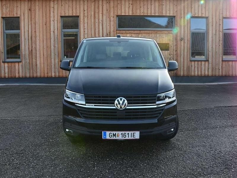 Gebraucht VW Multivan Trendline 150 PS (110 kW) 2021 Schwarz Van