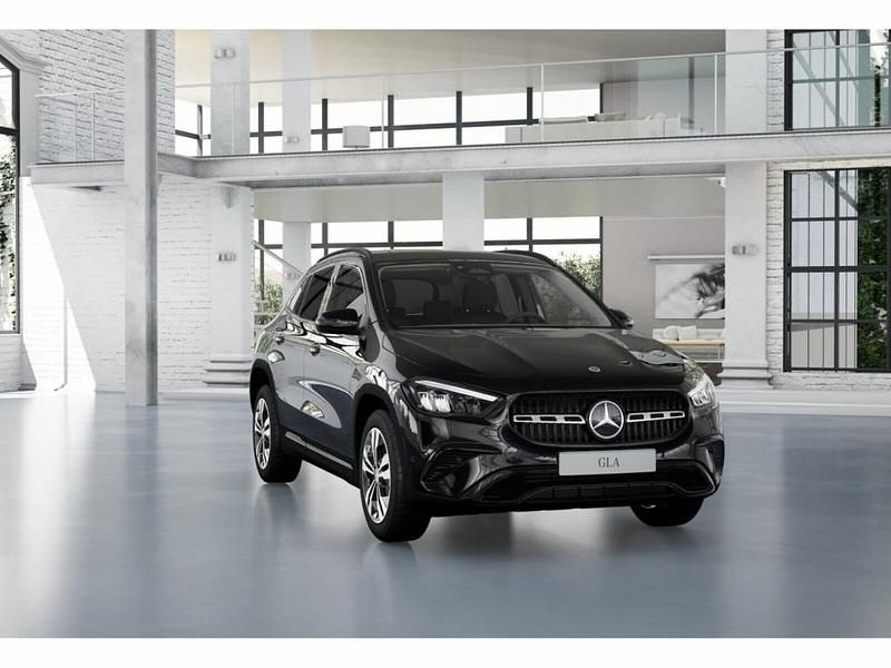 Gebraucht Mercedes GLA200 Progressive 163 PS (119 kW) 2025 SUV