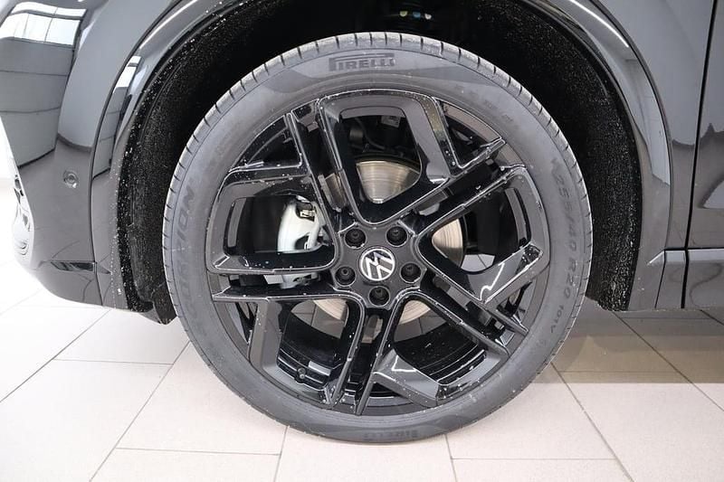 Neu VW Tiguan Sport 150 PS (110 kW) 2026 Schwarz  metallic SUV