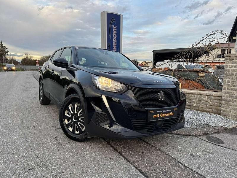 Gebraucht Peugeot 2008 Active 110 PS (80 kW) 2022 Schwarz SUV