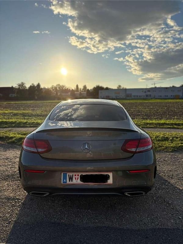 Gebraucht Mercedes C250 AMG line 204 PS (150 kW) 2016 Coupé