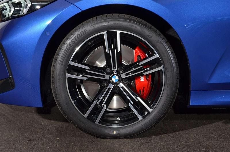 Gebraucht BMW 318 150 PS (110 kW) 2025 Blau Limousine