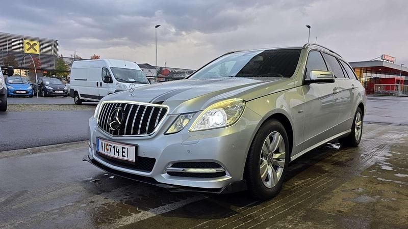 Gebraucht Mercedes E220 Avantgarde 170 PS (125 kW) 2011 Kombi