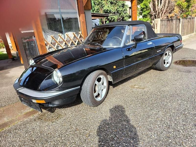 Schwarz Gebraucht 1987 Alfa Romeo Spider Veloce Cabrio | € 19.450 - Bild 1/4