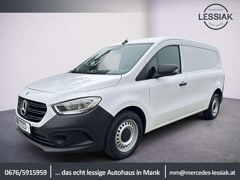 Weiß Gebraucht 2023 Mercedes Citan 110 Van / Kleinbus | € 17.880 (Fairer Preis) - Bild 1/4