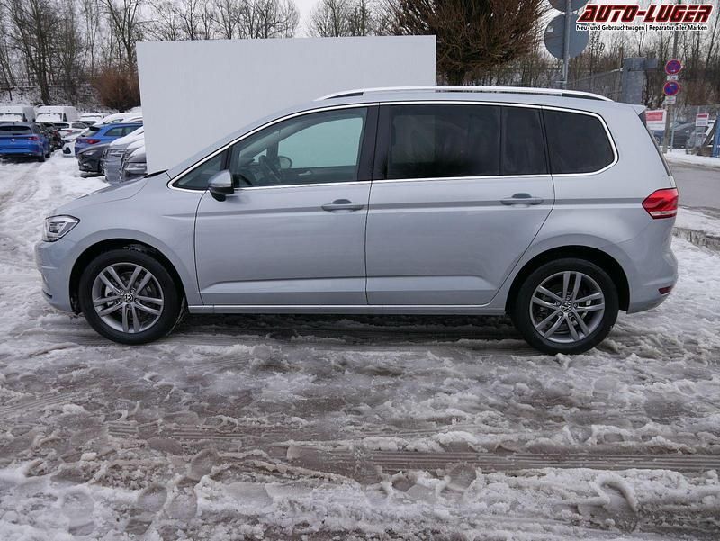 Neu VW Touran Comfortline 2026 Oyster silver metallic Van / Kleinbus