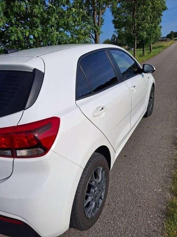 Gebraucht Kia Rio 84 PS (61 kW) 2023 Weiß Limousine