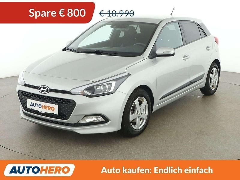 Grau Gebraucht 2017 Hyundai i20 Edition Kleinwagen | € 10.190 (Fairer Preis) - Bild 1/3