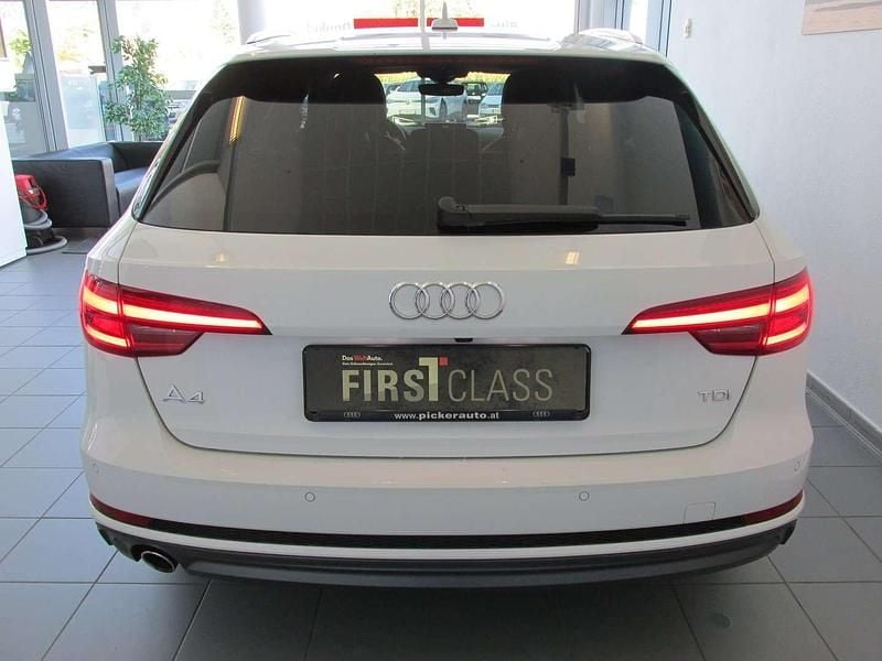Gebraucht Audi A4 Sport 150 PS (110 kW) 2017 Weiss  metallic Kombi