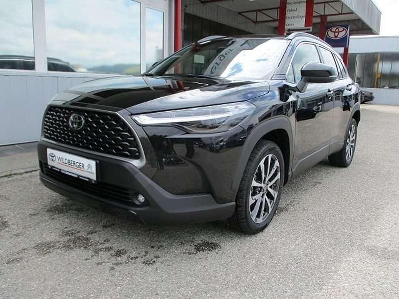 Schwarz Neu 2025 Toyota Corolla Cross Active SUV | € 34.990 (Fairer Preis) - Bild 1/4