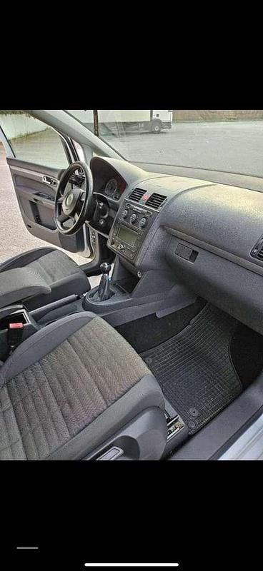 Gebraucht VW Touran Trendline 102 PS (75 kW) 2006 Van / Kleinbus