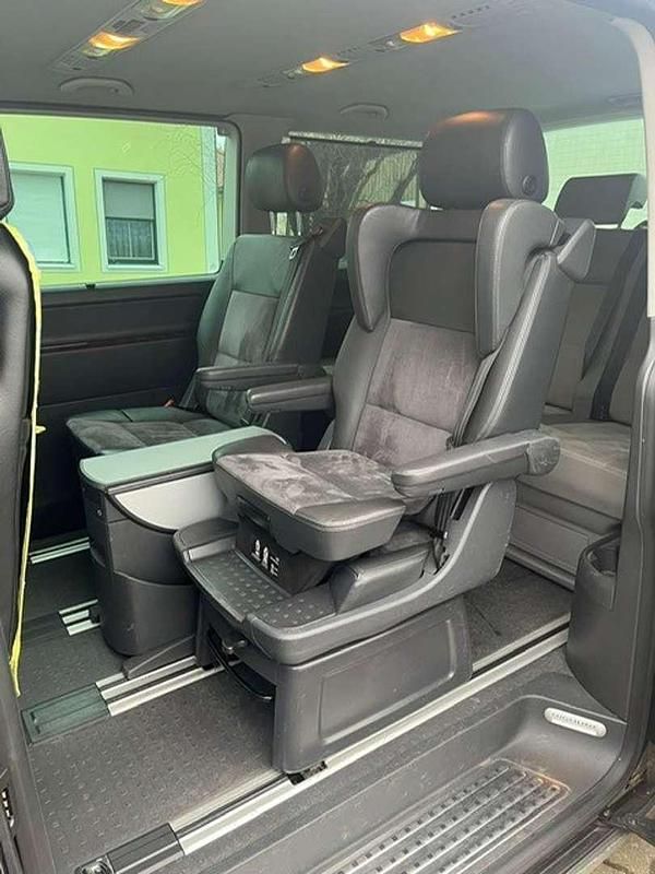 Gebraucht VW Multivan Highline 179 PS (131 kW) 2010 Schwarz Van