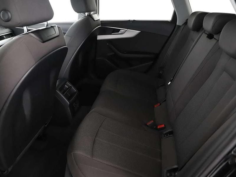 Gebraucht Audi A4 150 PS (110 kW) 2022 Schwarz  metallic Kombi