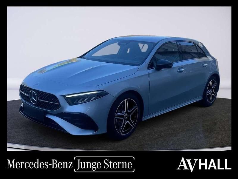 Gebraucht Mercedes A180 Edition 136 PS (100 kW) 2025 Silber Limousine