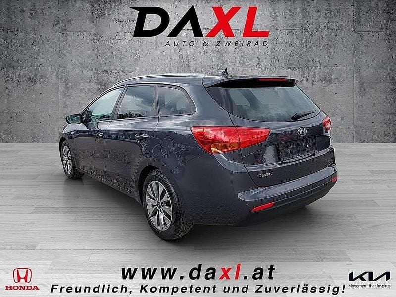 Gebraucht Kia Ceed Sportswagon Plus 101 PS (74 kW) 2018 Grau Kombi