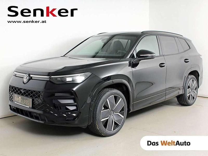 Schwarz metallic Gebraucht 2025 VW Tayron Sport SUV | € 57.990 (Teuer) - Bild 1/4