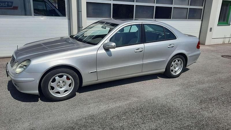 Gebraucht 2004 Mercedes E200 Avantgarde Limousine | € 2.950 (Superpreis) - Bild 1/2