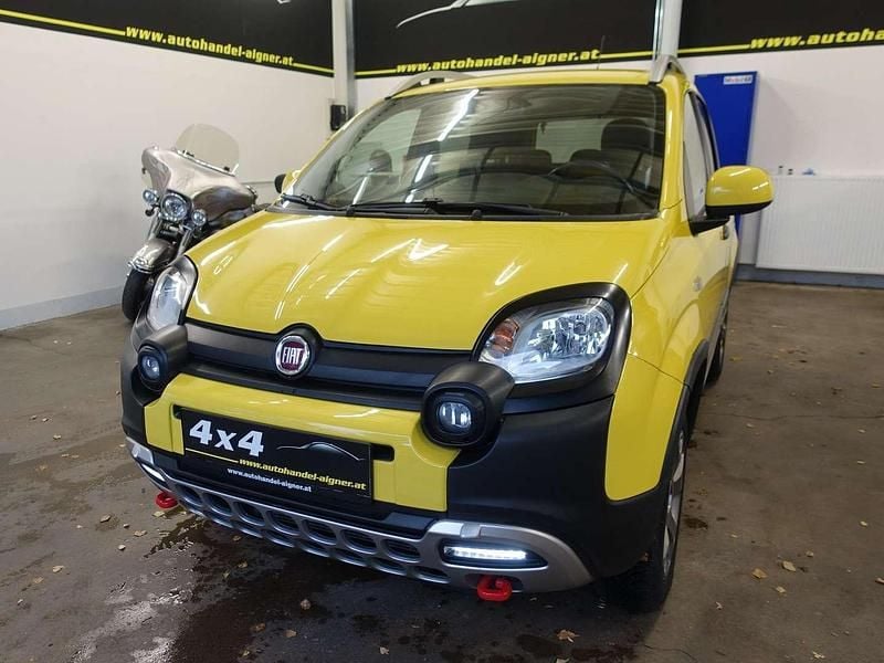 Gelb Gebraucht 2019 Fiat Panda Cross Cross Kleinwagen | € 15.900 (Guter Preis) - Bild 1/4