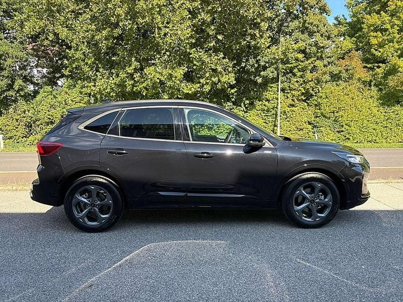 Gebraucht Ford Kuga ST-Line 151 PS (111 kW) 2025 Schwarz SUV