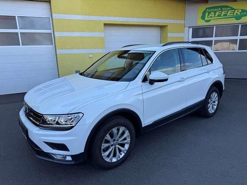 Weiß Gebraucht 2016 VW Tiguan Comfortline SUV | € 21.999 (Superpreis) - Bild 1/4