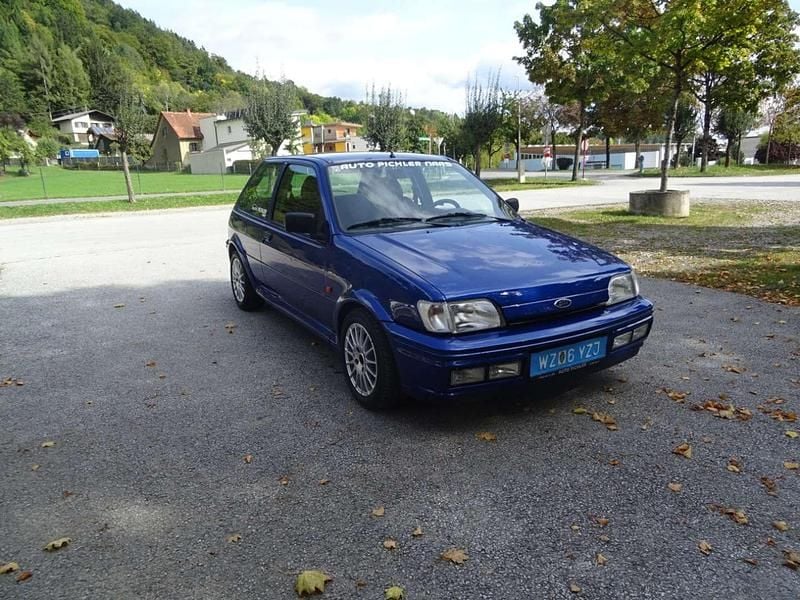 Gebraucht Ford Fiesta 126 PS (92 kW) 1992 Blau Kleinwagen