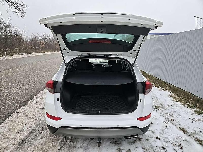 Gebraucht Hyundai Tucson Edition 136 PS (100 kW) 2017 Weiß SUV