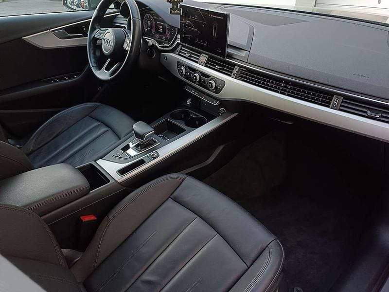 Gebraucht Audi A4 Advanced 136 PS (100 kW) 2020 Grau Kombi