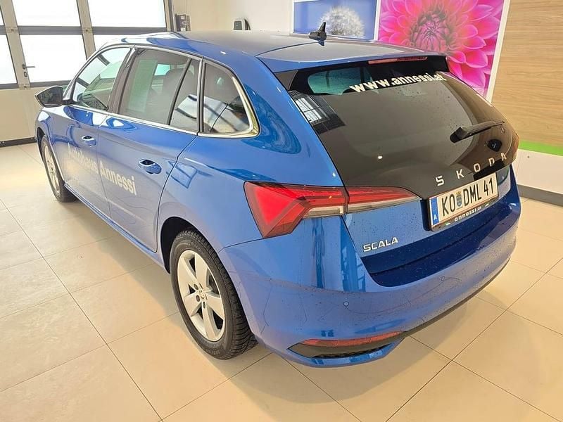 Neu Skoda Scala Selection 115 PS (84 kW) 2026 Mittelblau  metallic Kleinwagen