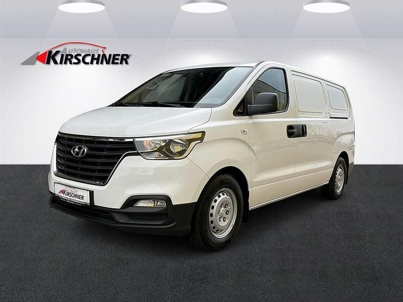 Gebraucht Hyundai H-1 116 PS (85 kW) 2019 Weiß Van / Kleinbus
