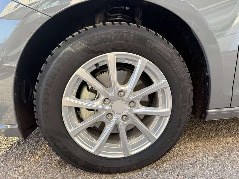 Gebraucht VW Caddy Family 102 PS (75 kW) 2025 Mittelgrau  normal Van / Kleinbus