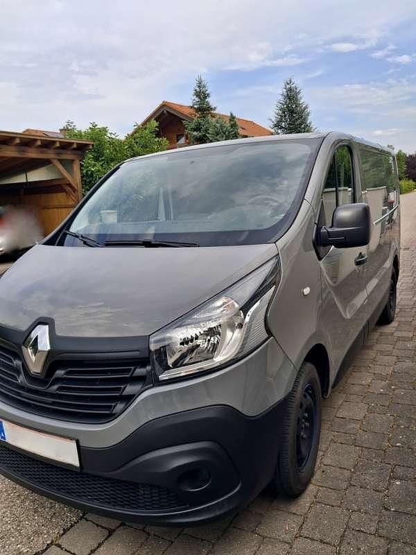 Gebraucht Renault Trafic 120 PS (88 kW) 2019 Grau Van / Kleinbus