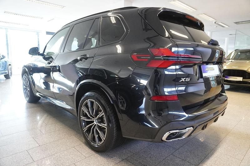 Gebraucht BMW X5 M Sport 489 PS (359 kW) 2024 Schwarz SUV
