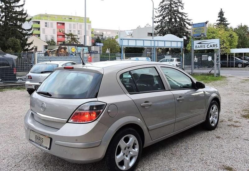 Beige Gebraucht 2008 Opel Astra Catch Me Kleinwagen | € 4.490 (Fairer Preis) - Bild 1/4