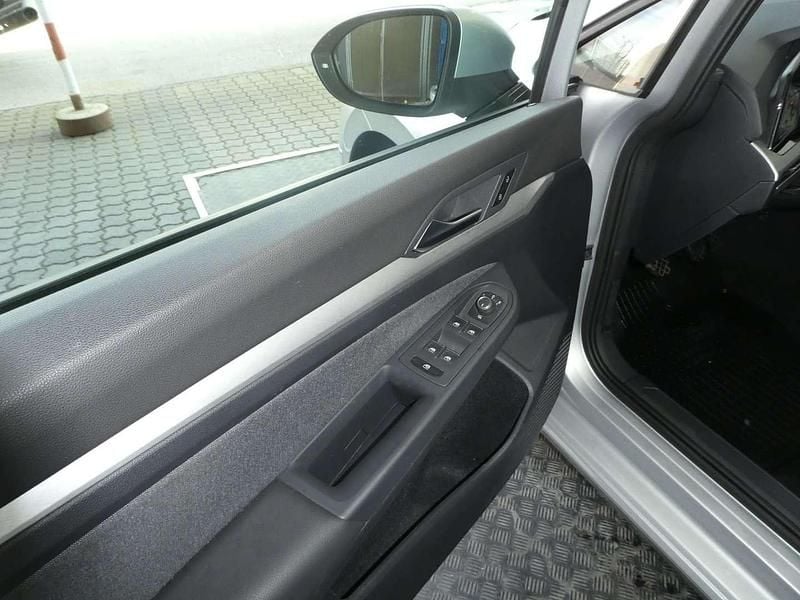 Gebraucht VW Golf VIII Life 116 PS (85 kW) 2023 Silber  metallic Kombi