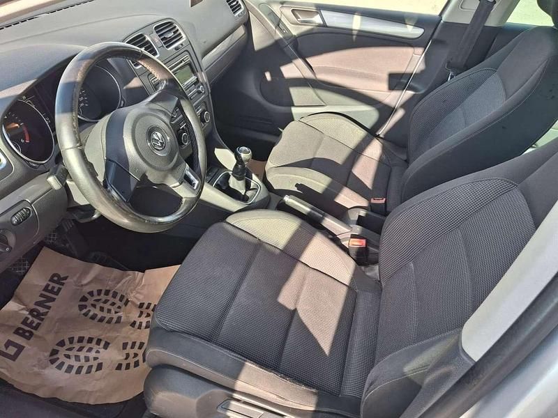 Gebraucht VW Golf VI Trendline 90 PS (66 kW) 2010 Silber Kleinwagen