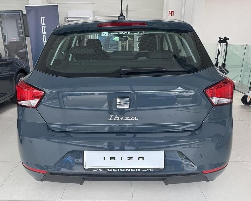 Neu Seat Ibiza Reference 95 PS (69 kW) 2026 Dunkelblau  normal Kleinwagen