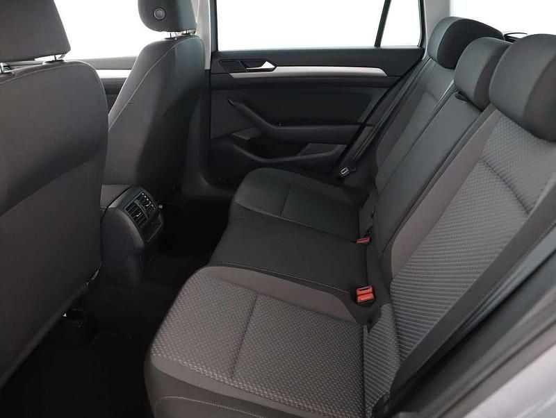 Gebraucht VW Passat Business 150 PS (110 kW) 2022 Dunkelgrau  normal Kombi