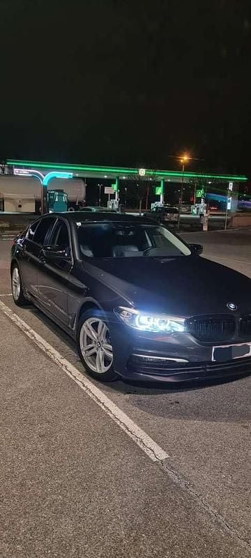 Grau Gebraucht 2018 BMW 520 Limousine | € 27.000 (Fairer Preis) - Bild 1/4