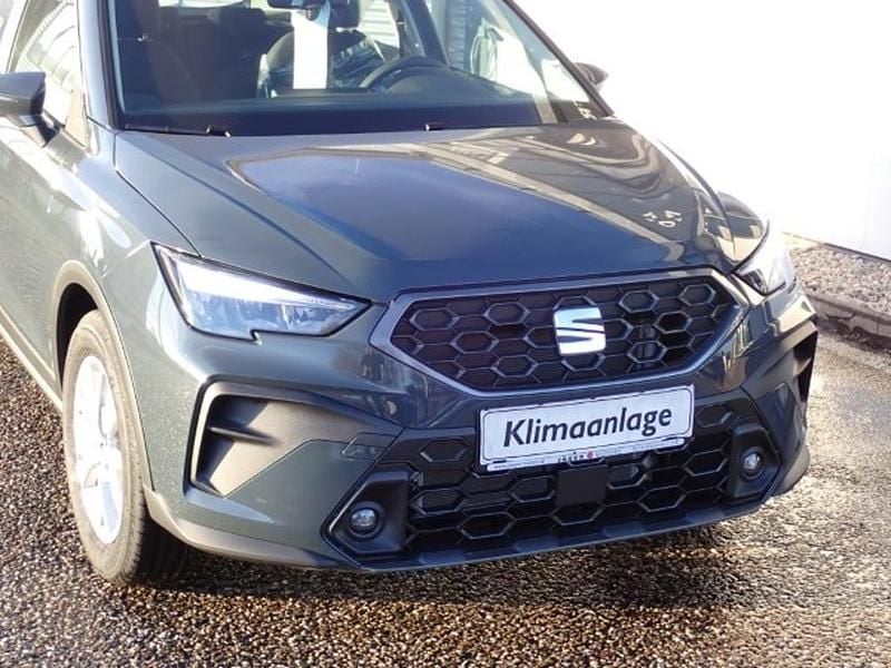 Neu Seat Arona Reference 95 PS (69 kW) 2026 Dunkelblau  normal SUV