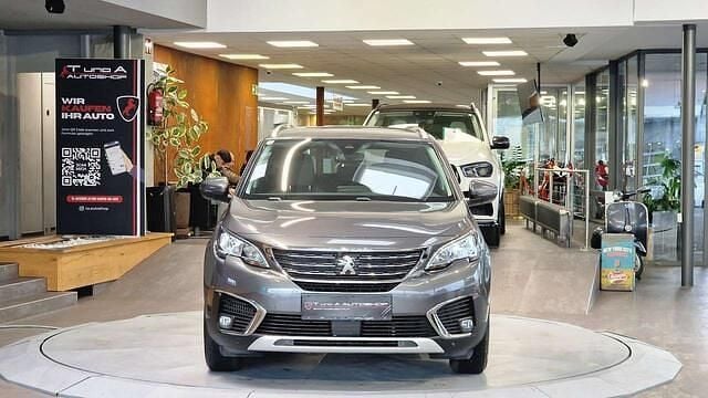 Gebraucht Peugeot 5008 Allure 131 PS (96 kW) 2017 Grau SUV