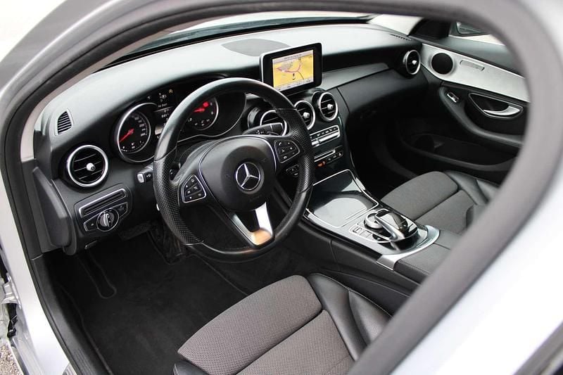 Gebraucht Mercedes C180 Avantgarde 116 PS (85 kW) 2015 Silber Kombi