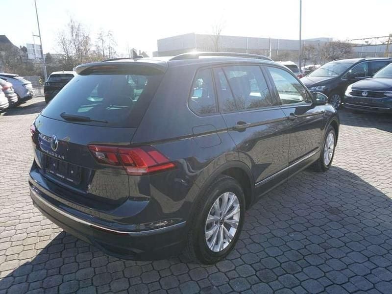 Gebraucht VW Tiguan Life 150 PS (110 kW) 2021 Grau SUV