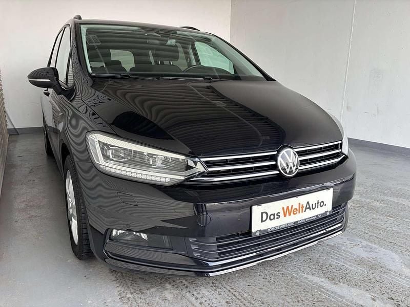 Gebraucht VW Touran 150 PS (110 kW) 2021 Schwarz  metallicperleffektno Van / Kleinbus